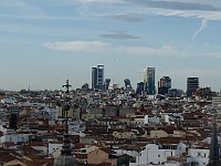 Madrid 2012 -256  Und zum Norden hin mit den futuristischen Gebäuden des Bankenviertels. : Madrid