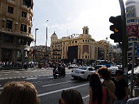 Madrid 2012 -64  Wieder auf der Gran Vía - der Verkehr brodelt. : Madrid