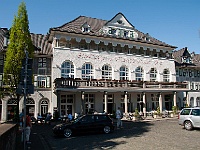 005  Die Margarethenhöhe - eine soziale Großtat der Familie Krupp, heute beliebtes Ausflugsziel und Wohngegend.